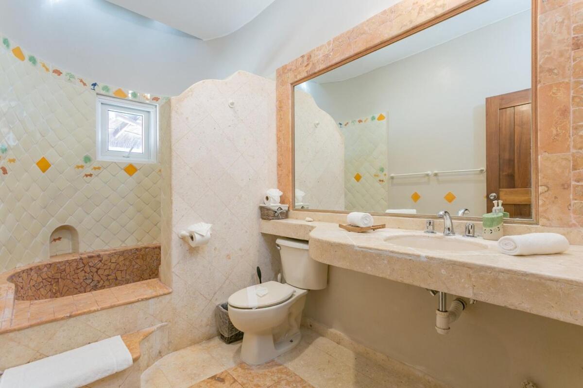 Luxury 5-Br Beachfront Home In Tulum Casa Sofia Gato Kültér fotó