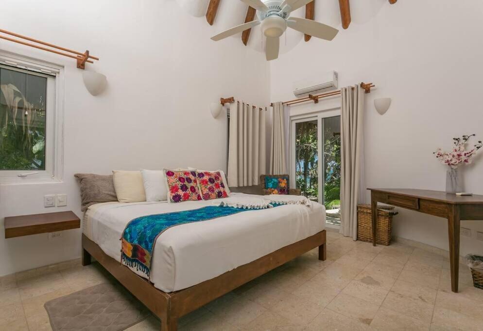 Luxury 5-Br Beachfront Home In Tulum Casa Sofia Gato Kültér fotó