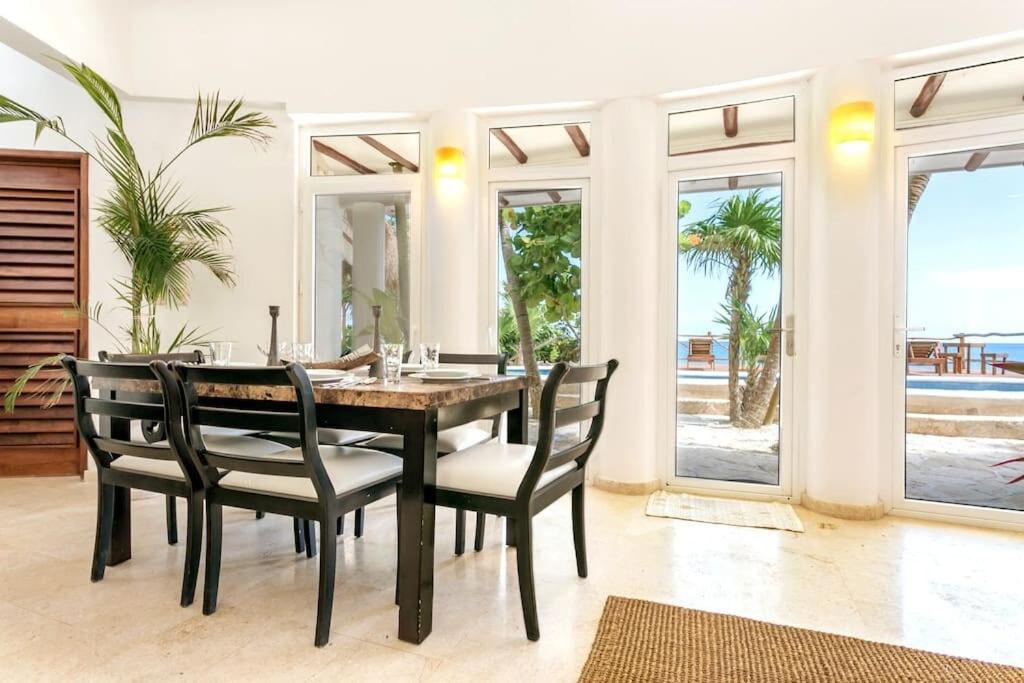 Luxury 5-Br Beachfront Home In Tulum Casa Sofia Gato Kültér fotó