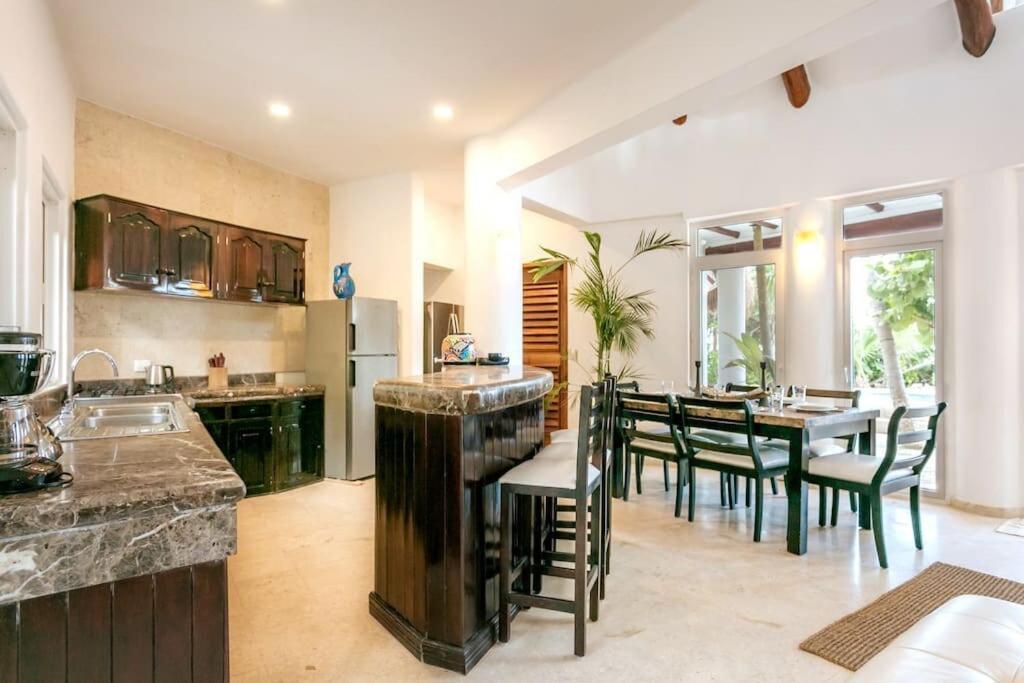Luxury 5-Br Beachfront Home In Tulum Casa Sofia Gato Kültér fotó
